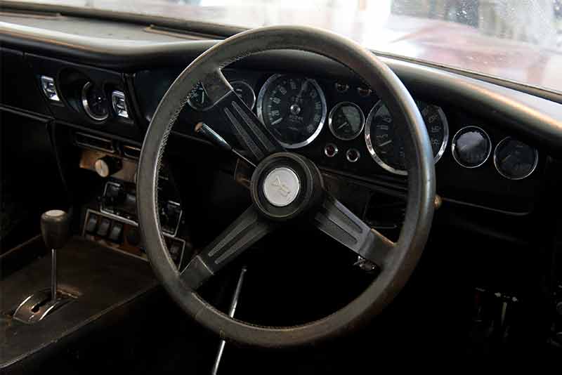 Last-Aston-DBS--interior