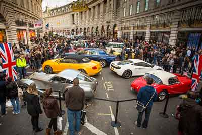 Car Fans at Regent Street Motor Show 2015 - carphile.co.uk