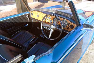 Triumph-TR5-Interior-CMC