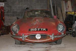 1963 Jaguar E-Type hedge find for sale - car auction news - carphile.co.uk